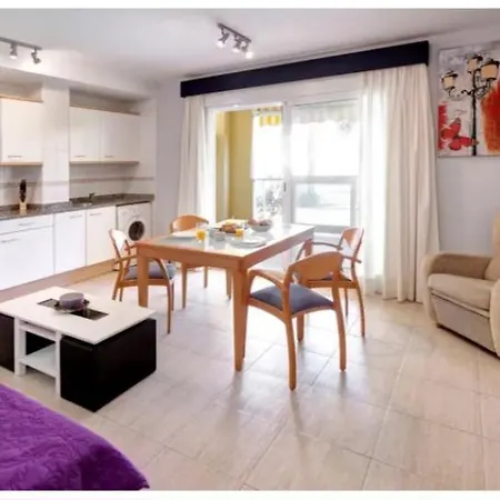 La Riviera Apartment *